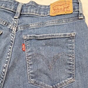 Levi's Classic Midrise‎ Skinny Straight Leg Denim Jeans Sz 31 Medium Wash Fitted
